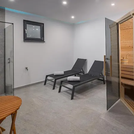Vikendica Beautiful In With Jacuzzi *